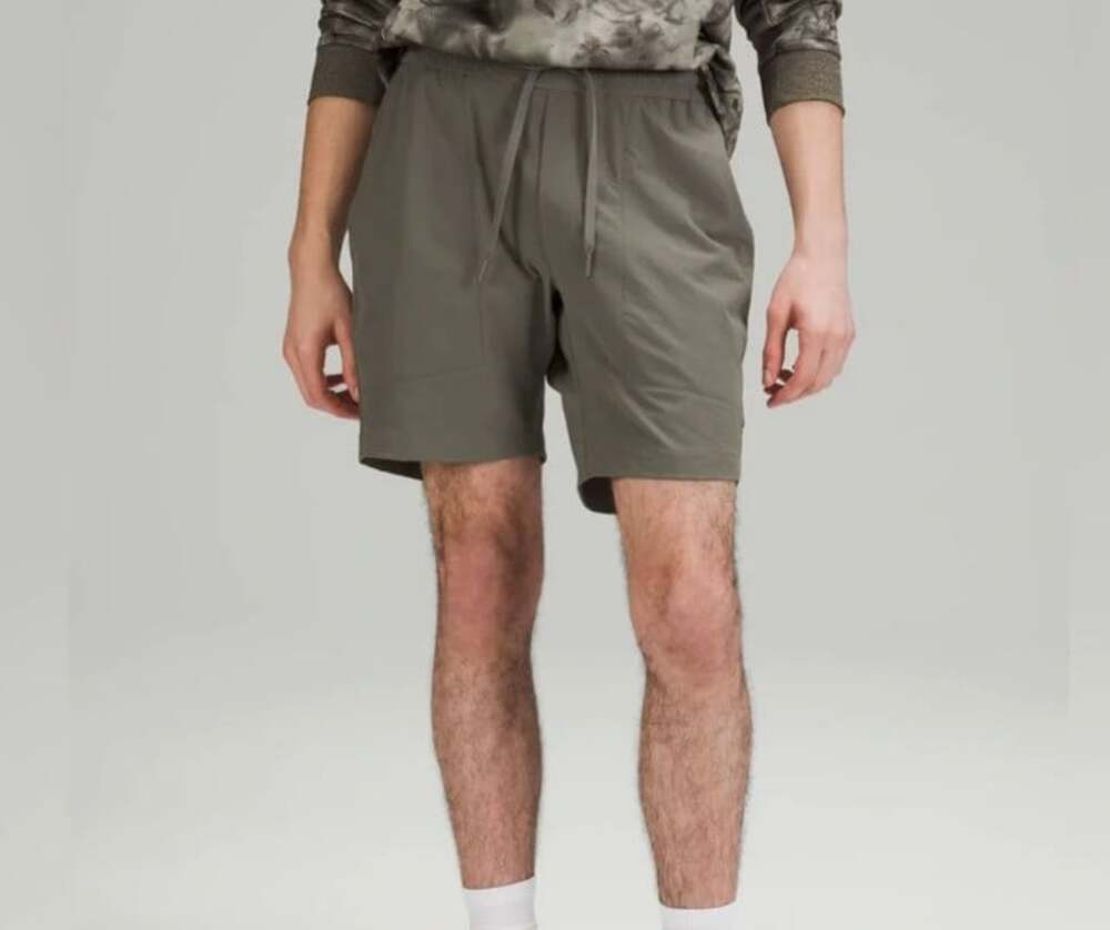 Lululemon Bowline Short Versatwill 8" in Grey Sage Size Medium